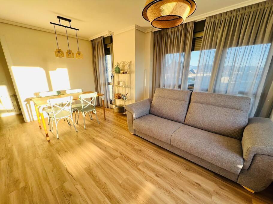 Luminoso Atico Con Terraza Lejlighed Santander Eksteriør billede